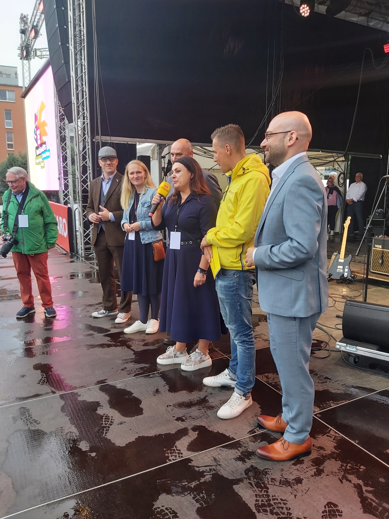 Auf der Bühne beim Stadtfest Bunter Hering 2025 Stadtfest Bunter Hering 2025
